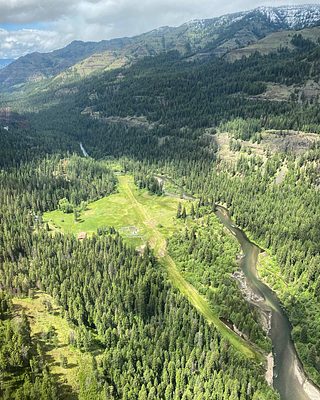 An aerial view of the area surrounding Minam River Lodge.